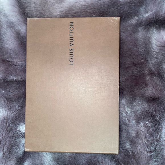 Burgundy 2010 Louis Vuitton open toed heels. Size 38. - Picture 7 of 7